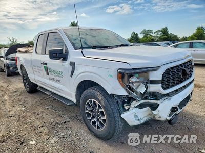 Czwarte zdjęcie samochodu z boku: 2023 FORD F150 SUPER CAB VIN:1FTEX1EP0PKE43020 - miniatura