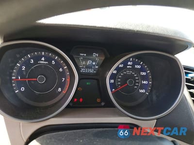 Zdjęcie 9 z 12 samochodu: 2014 HYUNDAI ELANTRA SE VIN:5NPDH4AE3EH474773 - miniatura