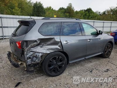 Trzecie zdjęcie samochodu z tyłu: 2018 NISSAN PATHFINDER SL VIN:5N1DR2MM6JC632187 - miniatura