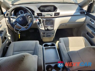 Zdjęcie 8 z 14 samochodu: 2016 HONDA ODYSSEY SE VIN:5FNRL5H38GB054166 - miniatura