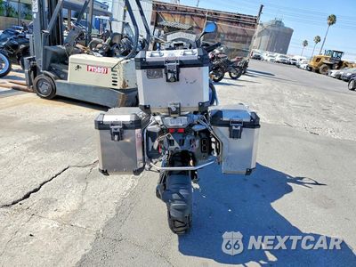 Czwarte zdjęcie samochodu z boku: 2024 BMW R 1250 GS ADVENTURE VIN:WB10M1308R6J77876 - miniatura