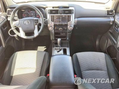 Zdjęcie 8 z 13 samochodu: 2023 TOYOTA 4RUNNER SR5 VIN:JTEEU5JRXP5293273 - miniatura