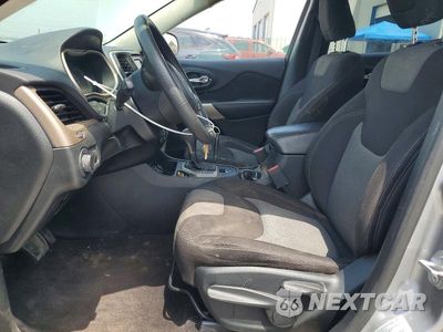 Zdjęcie 7 z 13 samochodu: 2017 JEEP CHEROKEE SPORT VIN:1C4PJLAB1HW640885 - miniatura