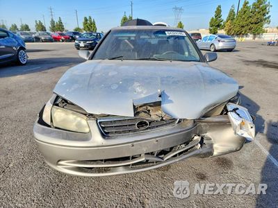 Piąte zdjęcie samochodu w środku: 2001 TOYOTA CAMRY CE VIN:4T1BG22K61U033623 - miniatura