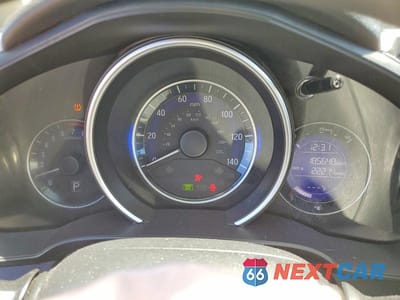 Zdjęcie 9 z 12 samochodu: 2016 HONDA FIT LX VIN:JHMGK5H51GX014043 - miniatura