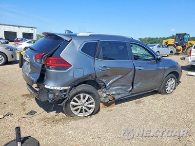 Trzecie zdjęcie samochodu z tyłu: 2018 NISSAN ROGUE S VIN:5N1AT2MV8JC766003 - miniatura