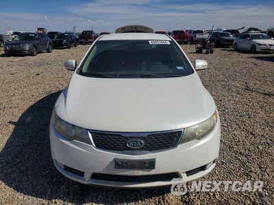 Piąte zdjęcie samochodu w środku: 2013 KIA FORTE EX VIN:KNAFU4A27D5665103 - miniatura