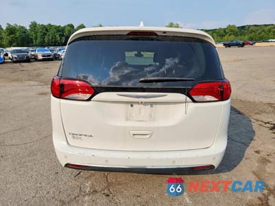Zdjęcie 6 z 13 samochodu: 2017 CHRYSLER PACIFICA TOURING L VIN:2C4RC1BG5HR756911 - miniatura