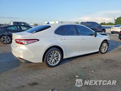 Trzecie zdjęcie samochodu z tyłu: 2019 TOYOTA CAMRY XLE VIN:4T1B11HKXKU708796 - miniatura