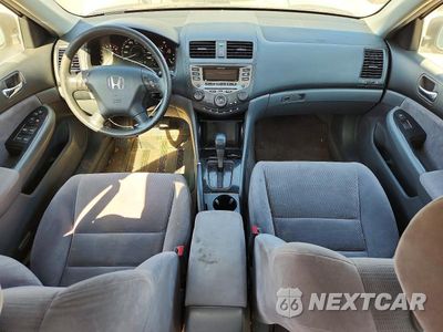 Zdjęcie 8 z 12 samochodu: 2007 HONDA ACCORD SE VIN:JHMCM563X7C019159 - miniatura