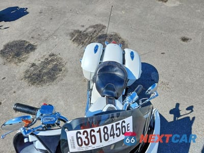 Piąte zdjęcie samochodu w środku: 2017 INDIAN CHIEFTAIN VIN:56KTCAAA8H3355522 - miniatura