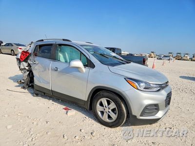 Czwarte zdjęcie samochodu z boku: 2019 CHEVROLET TRAX 1LT VIN:KL7CJLSB6KB962060 - miniatura