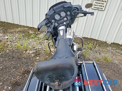 Zdjęcie 6 z 8 samochodu: 2003 HARLEY-DAVIDSON FLHTCUI VIN:1HD1FCW103Y607069 - miniatura