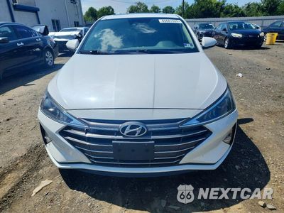 Piąte zdjęcie samochodu w środku: 2019 HYUNDAI ELANTRA SE VIN:5NPD84LF6KH403200 - miniatura