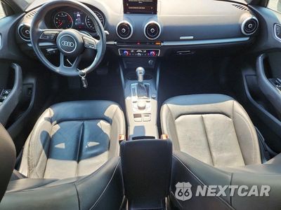 Zdjęcie 8 z 12 samochodu: 2019 AUDI A3 PREMIUM VIN:WAUBEGFF2KA098876 - miniatura