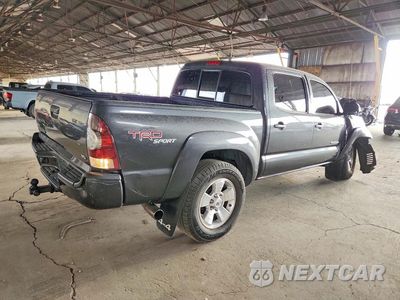 Trzecie zdjęcie samochodu z tyłu: 2013 TOYOTA TACOMA V6 VIN:3TMLU4ENXDM105208 - miniatura