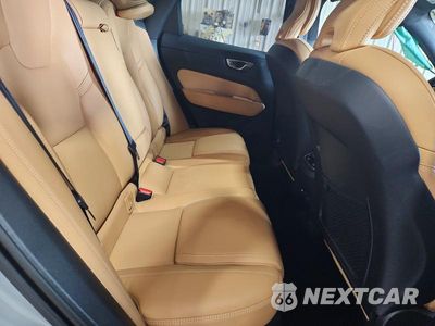 Zdjęcie 10 z 13 samochodu: 2024 VOLVO XC60 ULTIMATE VIN:YV4L12RM3R1800890 - miniatura