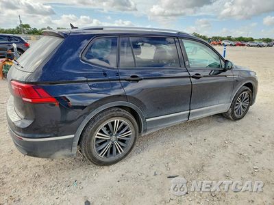 Trzecie zdjęcie samochodu z tyłu: 2024 VOLKSWAGEN TIGUAN WOLFSBURG VIN:3VVTB7AX5RM215168 - miniatura
