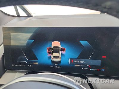 Zdjęcie 9 z 13 samochodu: 2026 BMW X3 30 XDRIVE VIN:5UX53GP06T9273163 - miniatura