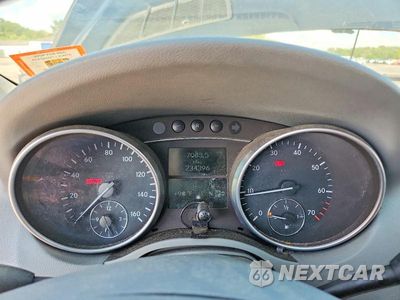 Zdjęcie 9 z 12 samochodu: 2006 MERCEDES-BENZ ML 350 VIN:4JGBB86E86A105226 - miniatura