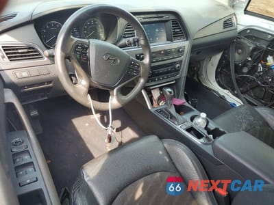 Zdjęcie 8 z 12 samochodu: 2017 HYUNDAI SONATA SPORT VIN:5NPE34AF5HH460308 - miniatura