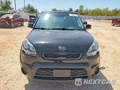 Piąte zdjęcie samochodu w środku: 2013 KIA SOUL + VIN:KNDJT2A65D7482195 - miniatura