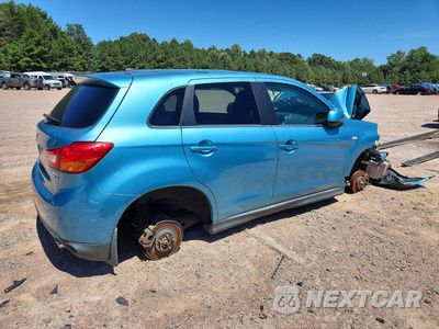 Trzecie zdjęcie samochodu z tyłu: 2014 MITSUBISHI OUTLANDER SPORT SE VIN:4A4AR4AU6EE031582 - miniatura