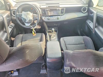 Zdjęcie 8 z 14 samochodu: 2018 TOYOTA RAV4 XLE VIN:JTMWFREV5JD120677 - miniatura