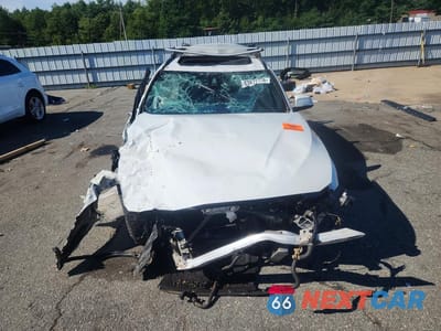Piąte zdjęcie samochodu w środku: 2017 BMW 330 XI VIN:WBA8K3C5XHK679231 - miniatura