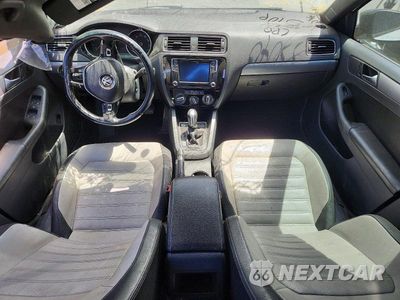 Zdjęcie 8 z 12 samochodu: 2016 VOLKSWAGEN JETTA SPORT VIN:3VWD17AJ4GM367275 - miniatura