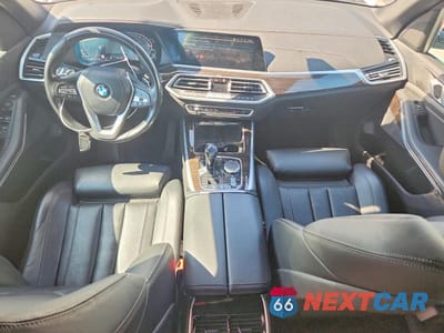 Zdjęcie 8 z 13 samochodu: 2021 BMW X5 XDRIVE45E VIN:5UXTA6C04M9G68363 - miniatura