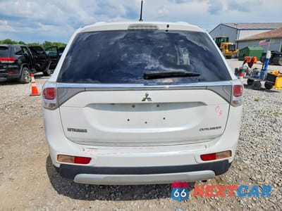 Zdjęcie 6 z 14 samochodu: 2015 MITSUBISHI OUTLANDER SE VIN:JA4AD3A34FZ004408 - miniatura