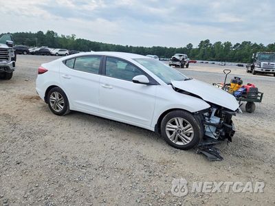 Czwarte zdjęcie samochodu z boku: 2019 HYUNDAI ELANTRA SEL VIN:5NPD84LF6KH490208 - miniatura
