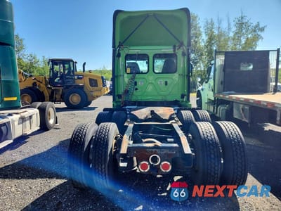 Zdjęcie 6 z 13 samochodu: 2018 FREIGHTLINER CASCADIA 125 VIN:3AKJGEDR1JDKC8706 - miniatura
