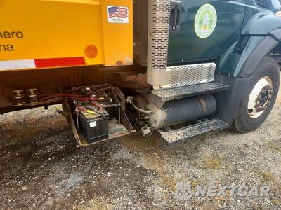 Zdjęcie 13 z 13 samochodu: 2016 INTERNATIONAL 7400 REFUSE TRUCK VIN:1HTWGAAT0GH192538 - miniatura