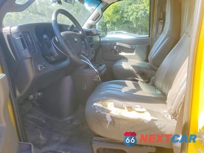 Zdjęcie 7 z 12 samochodu: 2020 CHEVROLET EXPRESS G2500 VIN:1GCWGAFP4L1227013 - miniatura