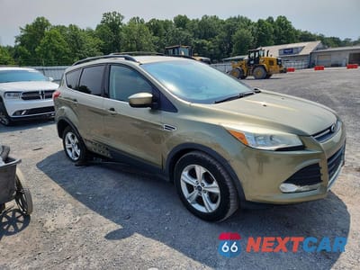 Czwarte zdjęcie samochodu z boku: 2013 FORD ESCAPE SE VIN:1FMCU0GX7DUC98688 - miniatura