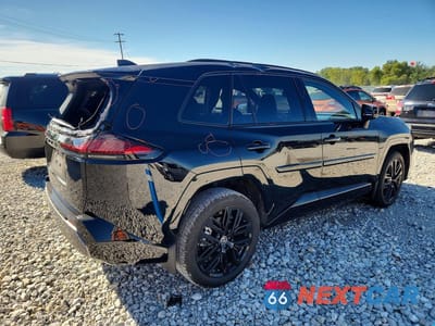 Trzecie zdjęcie samochodu z tyłu: 2026 TOYOTA RAV4 PLUG-IN HYBRID XSE VIN:JTM7ERAV8TJ001734 - miniatura