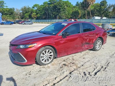 2022 TOYOTA CAMRY LE 4T1C11AK1NU045394 - główne zdjęcie licytacji z USA - miniatura
