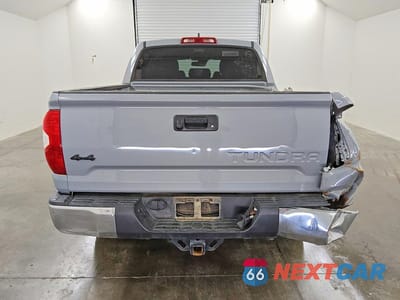Zdjęcie 6 z 13 samochodu: 2020 TOYOTA TUNDRA SR5 VIN:5TFDY5F12LX947916 - miniatura