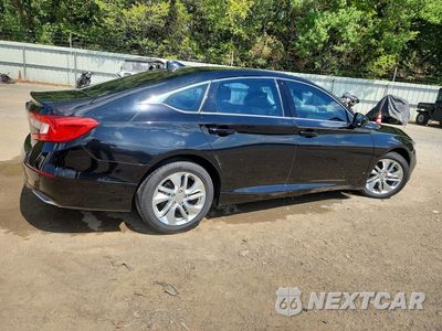 Trzecie zdjęcie samochodu z tyłu: 2018 HONDA ACCORD LX VIN:1HGCV1F1XJA130661 - miniatura