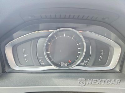 Zdjęcie 9 z 14 samochodu: 2018 VOLVO V60 CROSS COUNTRY PREMIER VIN:YV440MWK1J2055335 - miniatura