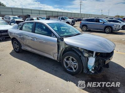 Czwarte zdjęcie samochodu z boku: 2025 KIA K4 LXS VIN:3KPFT4DE0SE079680 - miniatura