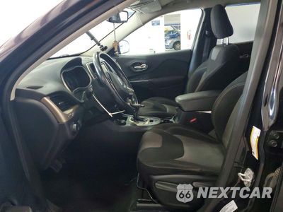 Zdjęcie 7 z 13 samochodu: 2016 JEEP CHEROKEE SPORT VIN:1C4PJMAS1GW314055 - miniatura