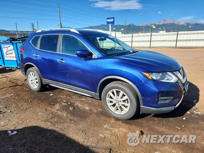 Czwarte zdjęcie samochodu z boku: 2017 NISSAN ROGUE SV VIN:KNMAT2MV9HP588142 - miniatura