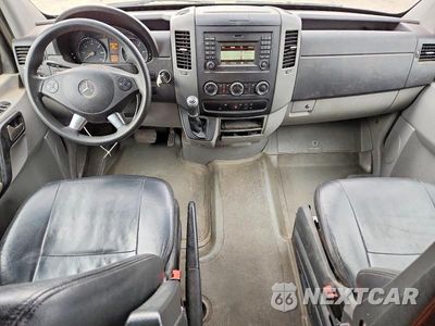 Zdjęcie 8 z 13 samochodu: 2014 MERCEDES-BENZ SPRINTER 2500 VIN:WDZPE7CC2E5890882 - miniatura