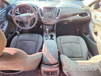 Zdjęcie 8 z 12 samochodu: 2017 CHEVROLET MALIBU LT VIN:1G1ZE5ST8HF104833 - miniatura