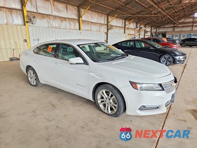 Czwarte zdjęcie samochodu z boku: 2018 CHEVROLET IMPALA LT VIN:1G1105SA8JU137343 - miniatura