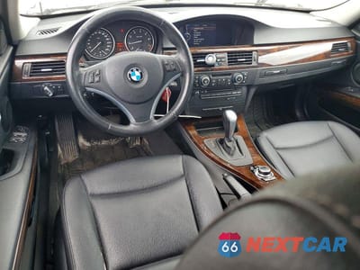 Zdjęcie 8 z 12 samochodu: 2011 BMW 328 XI VIN:WBAPK7C50BF088005 - miniatura