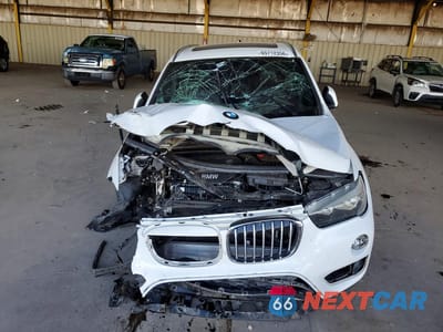 Piąte zdjęcie samochodu w środku: 2018 BMW X1 SDRIVE28I VIN:WBXHU7C33J5L06848 - miniatura